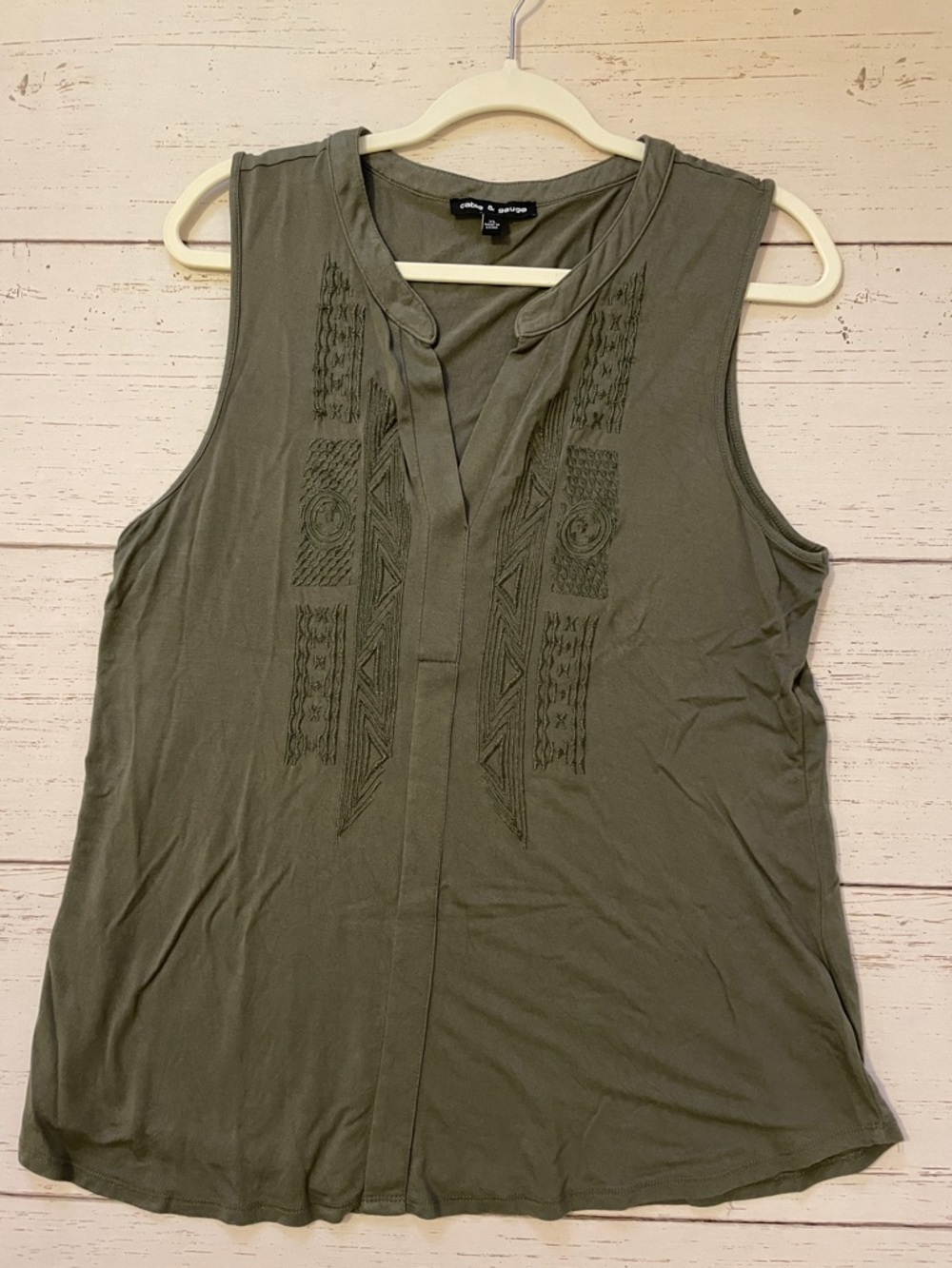 Cable & Gauge Olive Green Sleeveless Top with Embroidered Detail, size XL - Picture 11 of 11